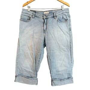 Vintage Levi's 515 Capri Jeans Light Wash Denim Cropped Pants Women's Size 16